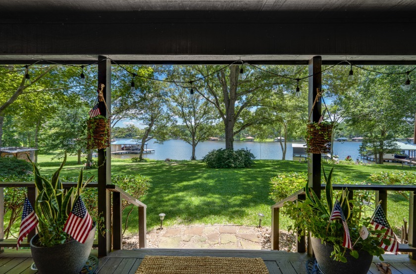 Lake Palestine Waterfront Retreat | 200' of Shoreline &amp; Boathouse - photo 5