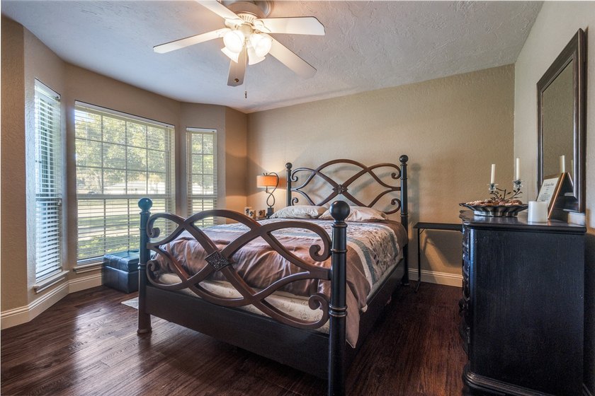 Price reduced to below market value. Don't miss this great deal - photo 22