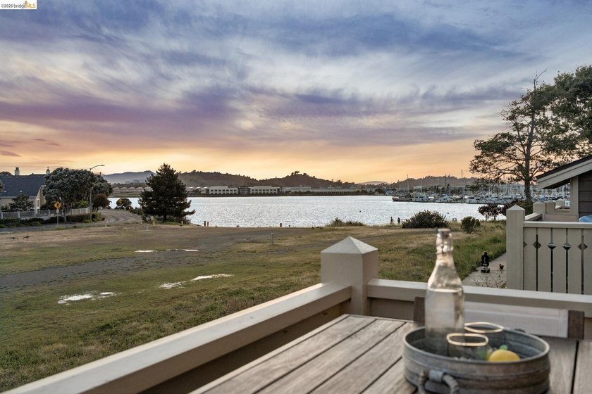 View, view, and more views! Welcome to 194 Lakeshore Ct, a - photo 26