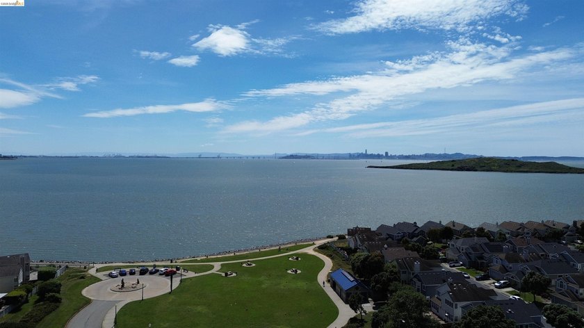View, view, and more views! Welcome to 194 Lakeshore Ct, a - photo 31