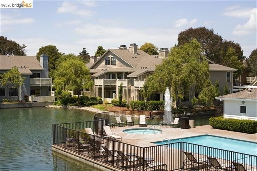 View, view, and more views! Welcome to 194 Lakeshore Ct, a - photo 46
