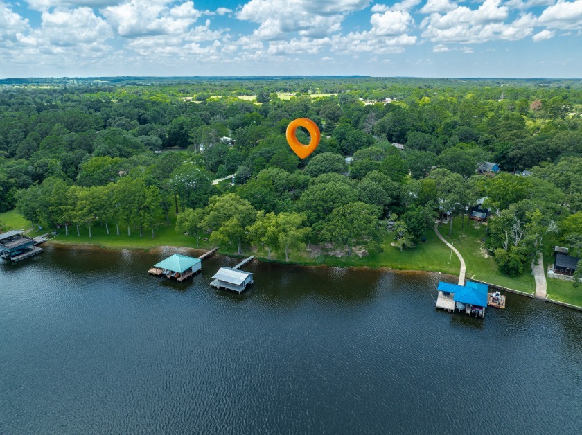 Lake Palestine Waterfront Retreat | 200' of Shoreline &amp; Boathouse - photo 45