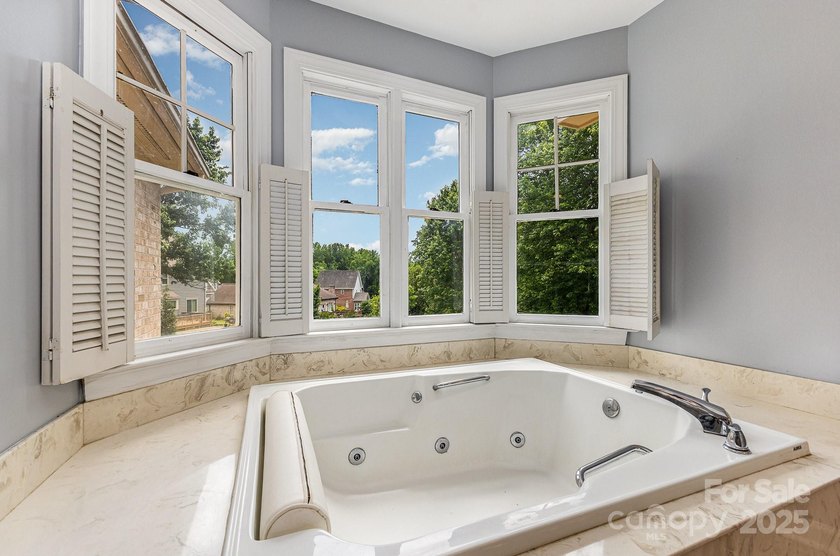 Stunning and spacious 4-bedroom, 2.5-bath home located in the - photo 16
