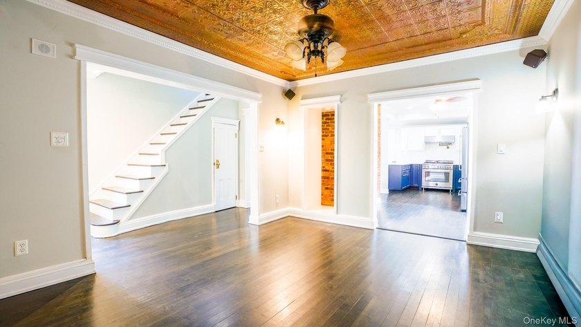 Built in 1913, this charming Colonial blends timeless character - photo 2