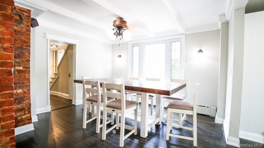 Built in 1913, this charming Colonial blends timeless character - photo 4
