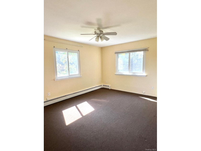 Exceptional opportunity to own a well-maintained - photo 12