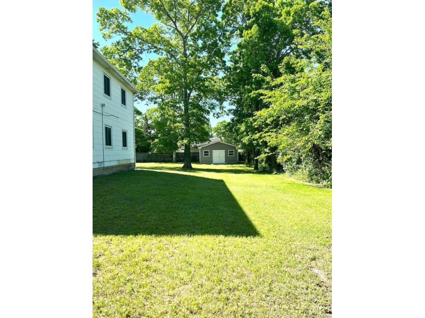 Exceptional opportunity to own a well-maintained - photo 16