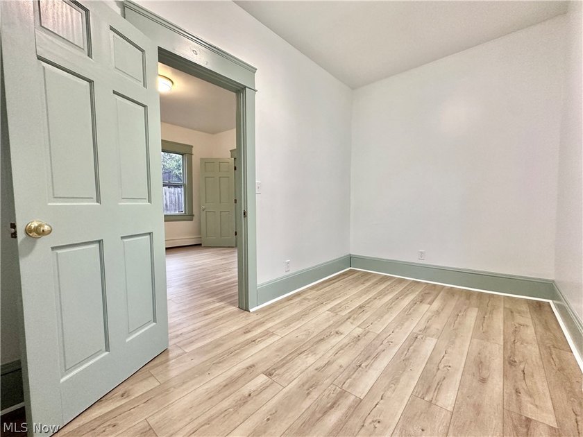 An absolutely stunning find just minutes away from Downtown - photo 16