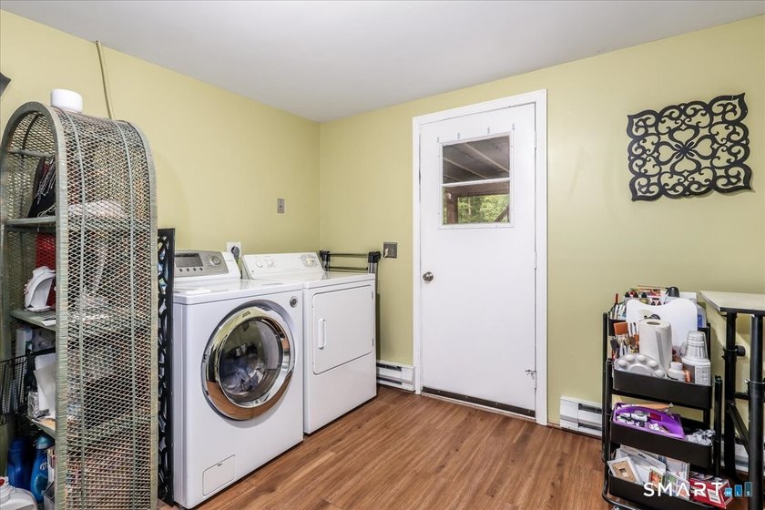 PERFECT SIZE- UPDATED-IMMACULATE! Immaculate and exceptionally - photo 22