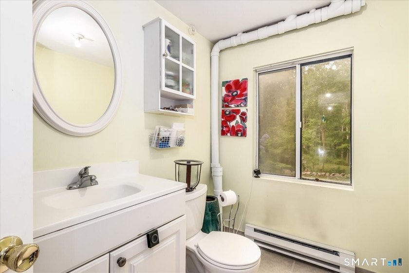 PERFECT SIZE- UPDATED-IMMACULATE! Immaculate and exceptionally - photo 23