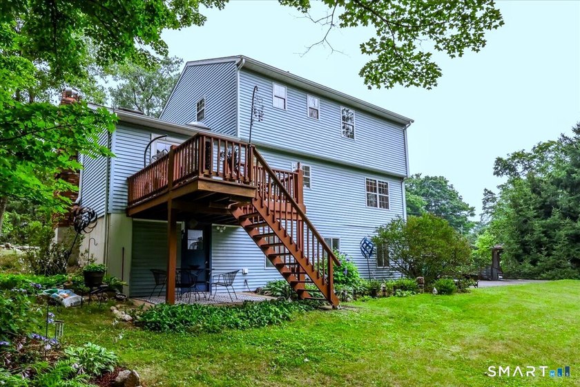 PERFECT SIZE- UPDATED-IMMACULATE! Immaculate and exceptionally - photo 34