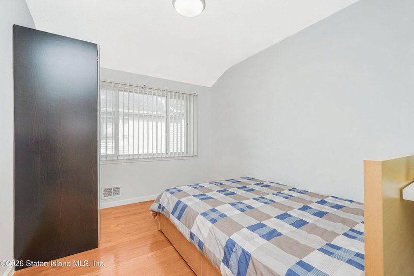 Welcome to 162 Bathgate St - Beautiful Legal 2 family Semi - photo 13