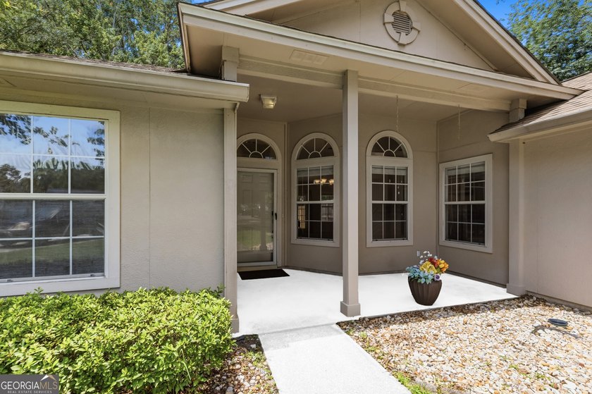 Tucked away on a cul-de-sac in a popular community near NSB - photo 14