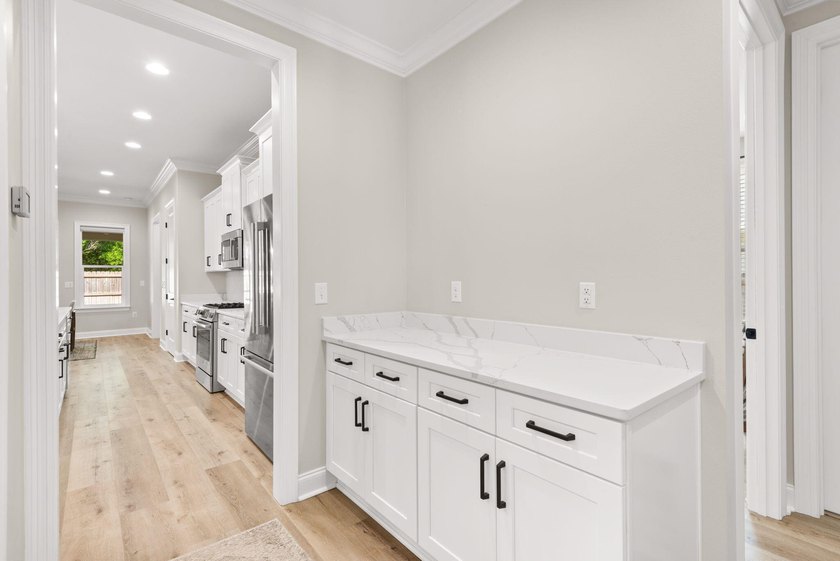 Located in one of Valparaiso's most sought-after neighborhoods - photo 22