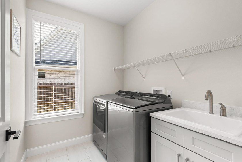Located in one of Valparaiso's most sought-after neighborhoods - photo 29