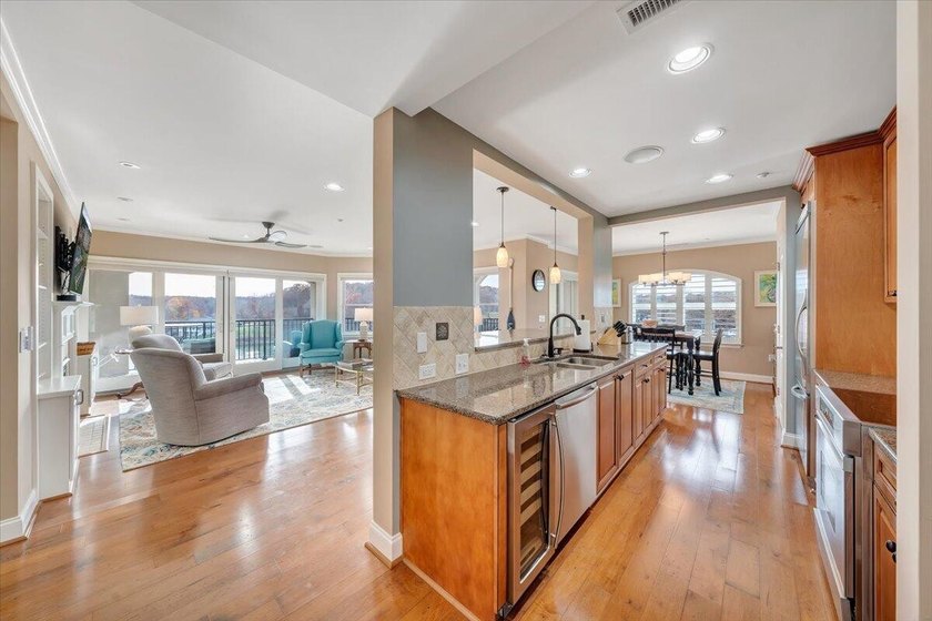 Discover lakeside luxury living with no maintenance with this - photo 10