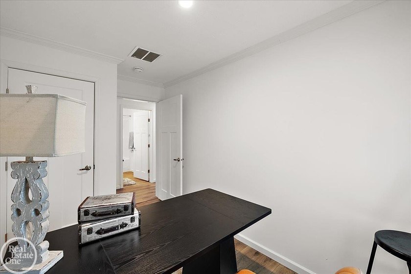 Brand new great room ranch backing to Kearsley Golf Course - photo 22