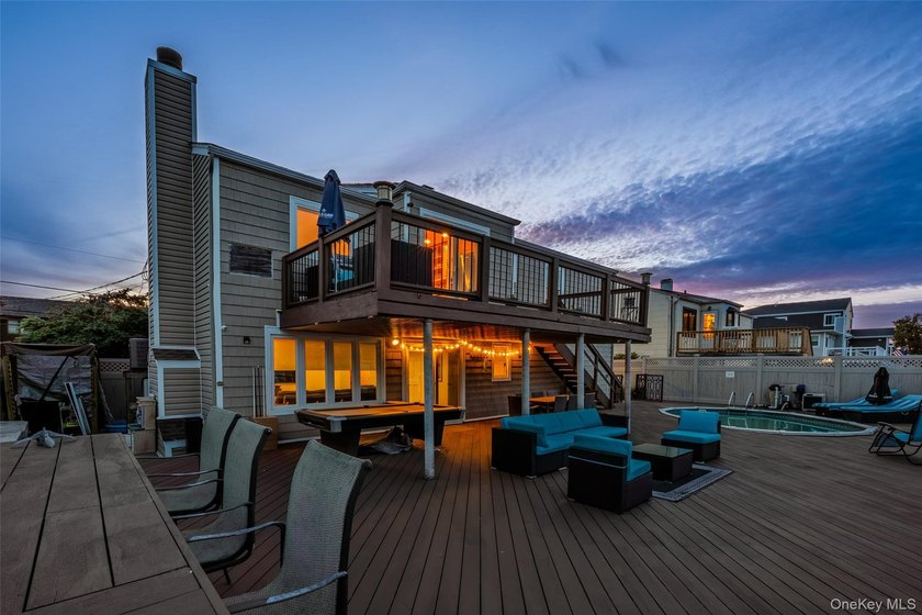 Prepare To Be In Awe When You See This Stunning Waterfront - photo 3