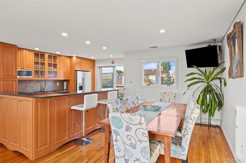 Prepare To Be In Awe When You See This Stunning Waterfront - photo 8