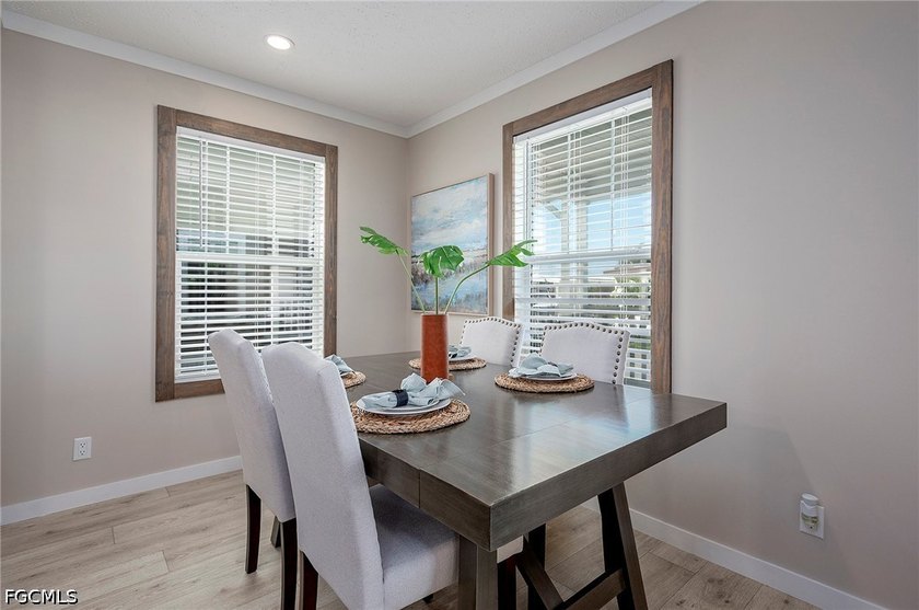 Welcome to this spacious 3-bedroom, 2-bath manufactured home - photo 10