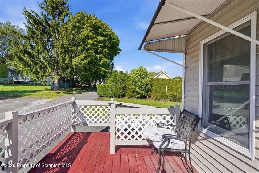 Handicap accessible lovely cape cod so close to all amenities - photo 34