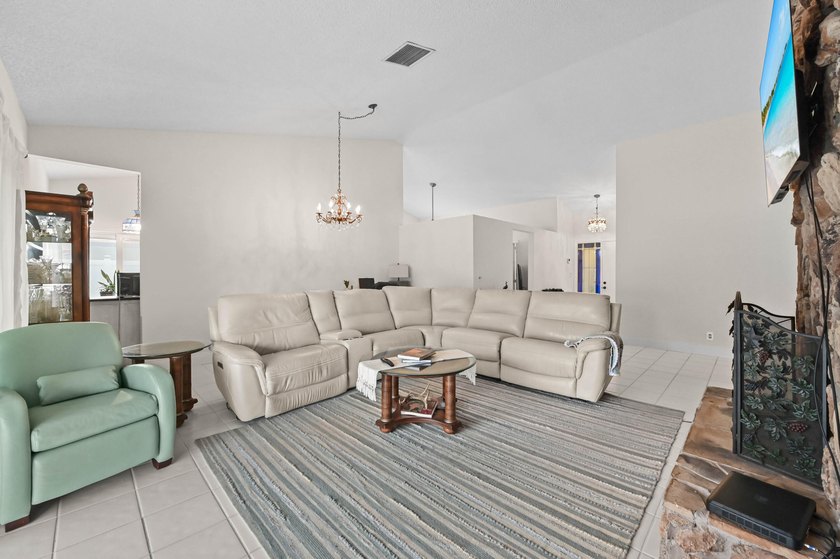 Welcome to 8372 Myakka Court, a beautifully updated 3-bedroom - photo 7