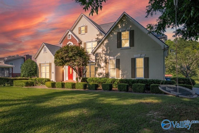 WHORTON BEND | WATERFRONT | HOME OFFICE| 4BDRM/2.5BTH family - photo 2