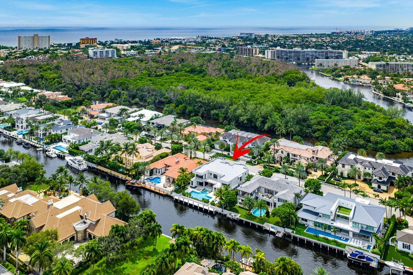 A masterpiece of modern waterfront living, this nearly new 2024 - photo 4