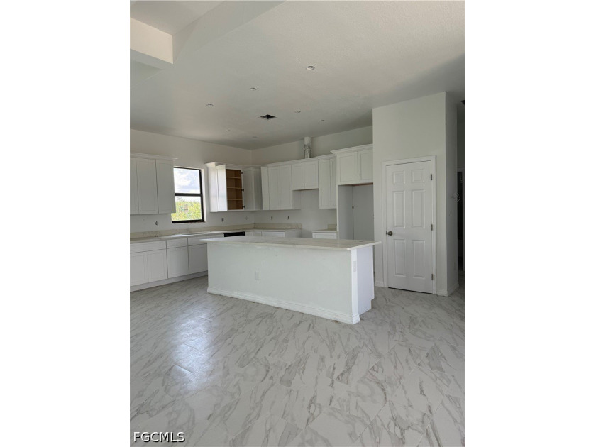 Discover the potential of this beautiful waterfront home in the - photo 3