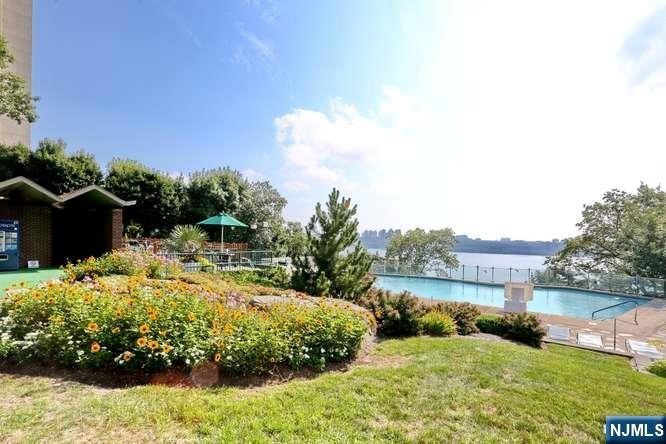 Perched atop the majestic Palisades, this beautifully updated - photo 34