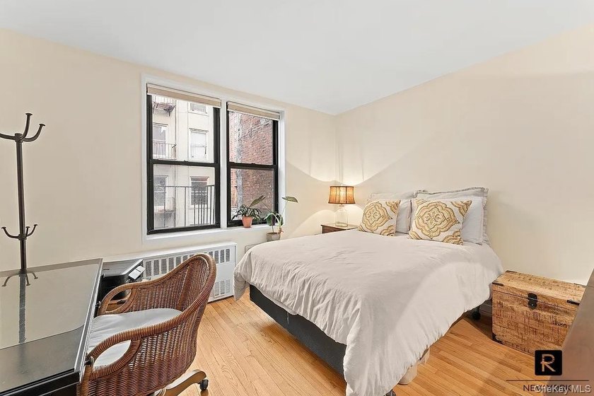 Welcome home to this newly updated, north-facing studio in the - photo 3