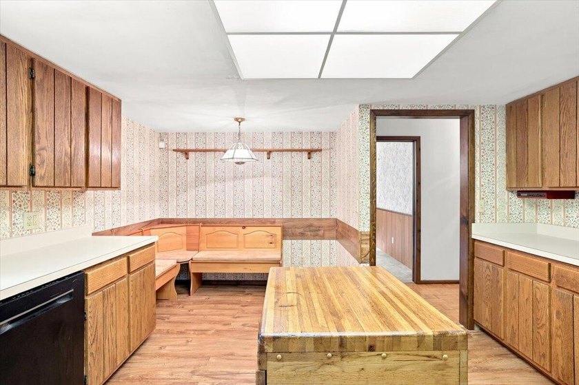 Escape to the peace and privacy of country living with this - photo 21
