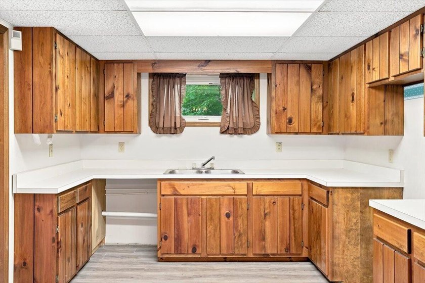Escape to the peace and privacy of country living with this - photo 43