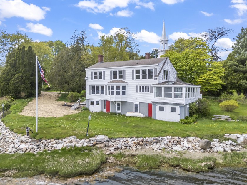 Welcome to 15 Church Lane, Phippsburg ~ This 3 bedroom 3 bath - photo 2
