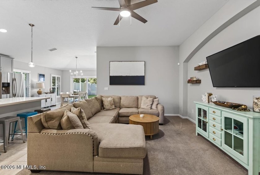 Honey stop the car! This beaut is ideally situated just off - photo 12