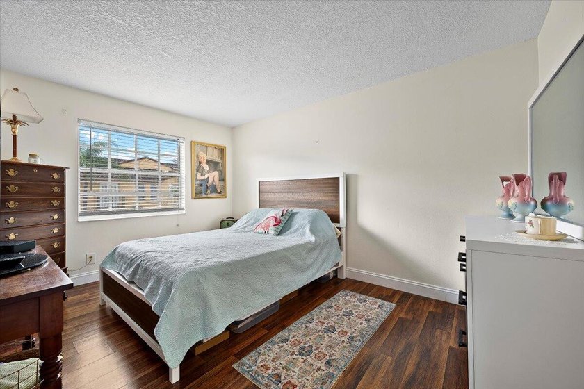 Beautifully updated 2BR/2BA first-floor condo in the desirable - photo 21