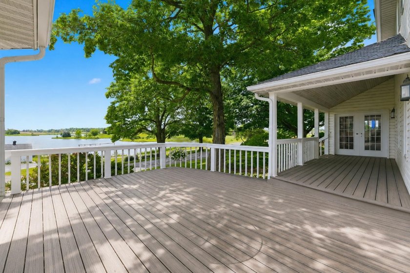 A truly one of kind property located on 14.5 ACRES with 1800 ft - photo 6