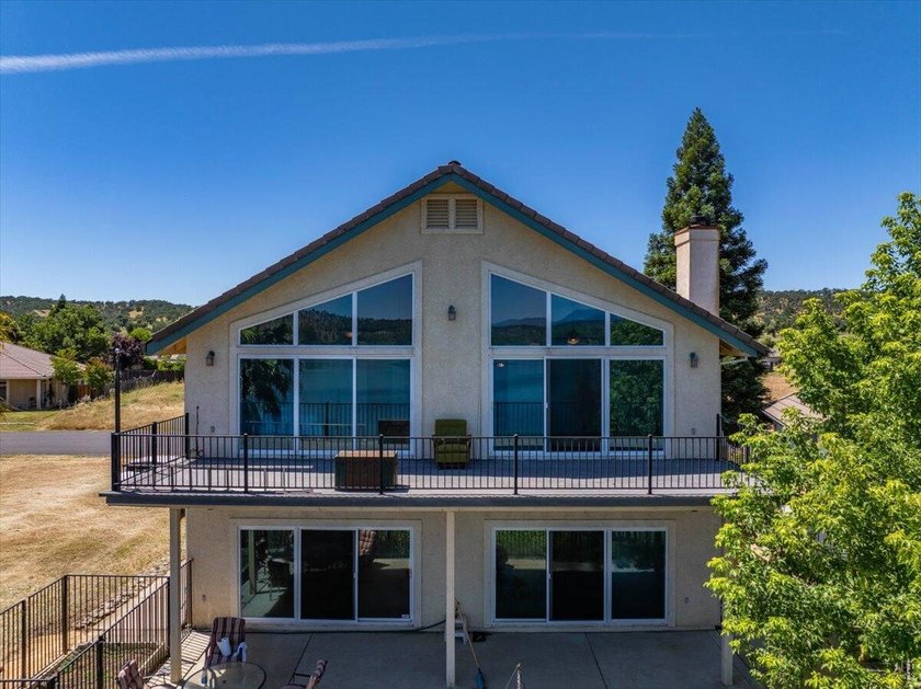 Where luxury meets the shoreline. This stunning custom-built - photo 44
