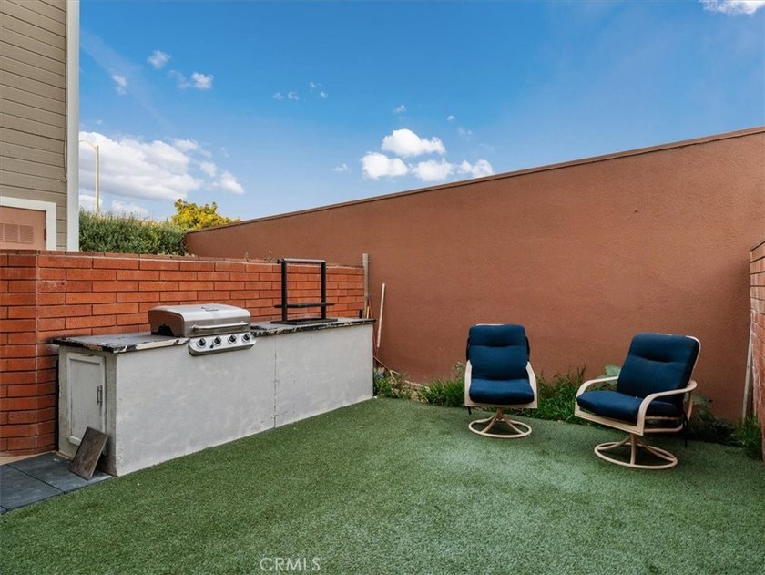 Great opportunity for a first-time homebuyer or investor. This - photo 6