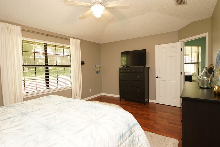 KICK OUT CLAUSE IN PLACE. Nicely maintained all-brick home in - photo 14