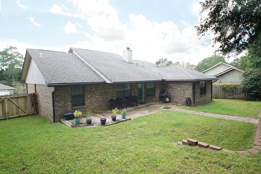 KICK OUT CLAUSE IN PLACE. Nicely maintained all-brick home in - photo 24