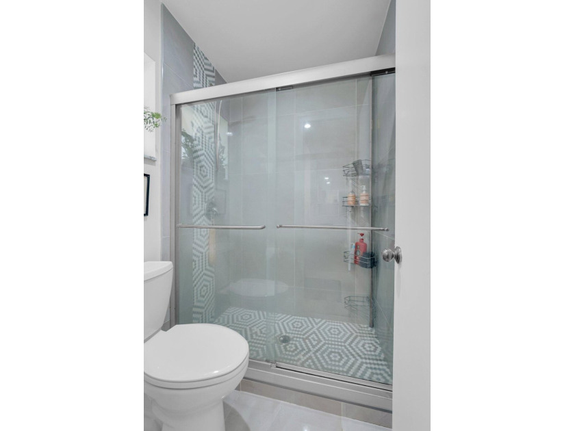 Welcome to this stunning townhouse in the desirable community of - photo 27