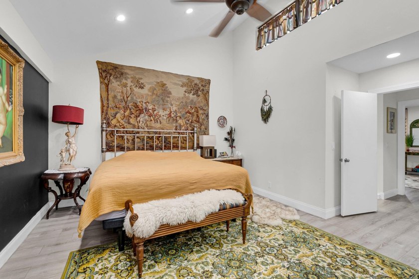 Welcome to this stunning townhouse in the desirable community of - photo 33