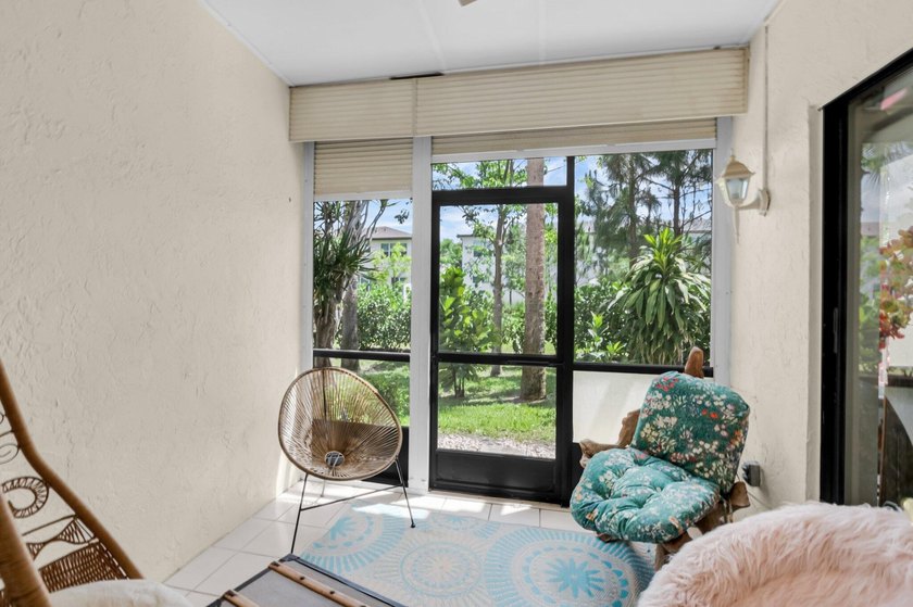 Welcome to this stunning townhouse in the desirable community of - photo 40