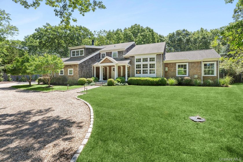 Nestled on a quiet street in Sag Harbor and only a quarter mile - photo 4