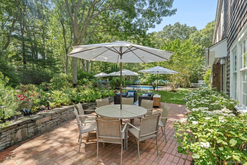 Nestled on a quiet street in Sag Harbor and only a quarter mile - photo 8
