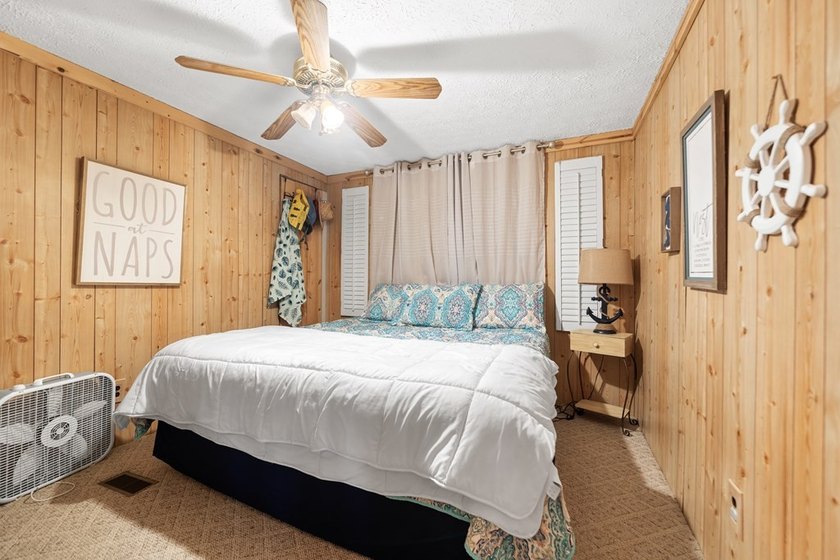 WE HAVE REDUCED THE PRICE. 5 bedroom 3 bath house with 200 feet - photo 25