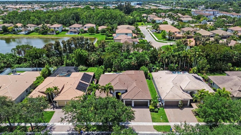 Welcome to your dream home in the highly sought-after community - photo 36