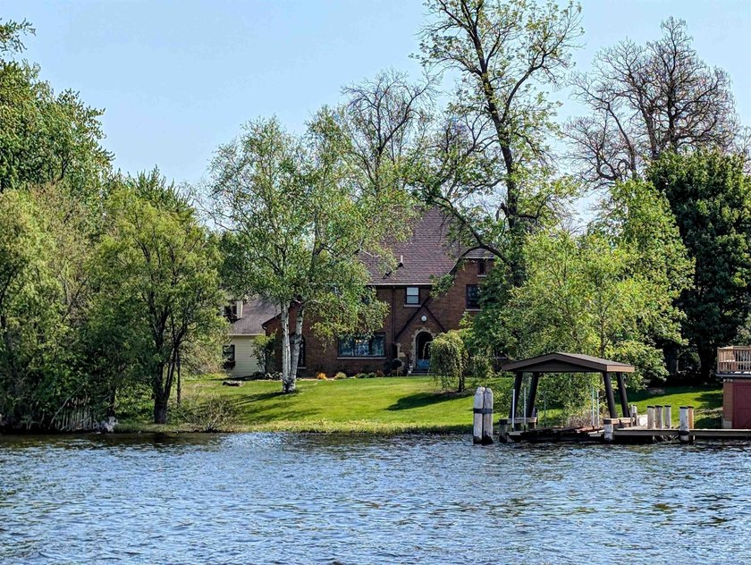 Wolf River waterfront one-of-a-kind majestic character home on - photo 6