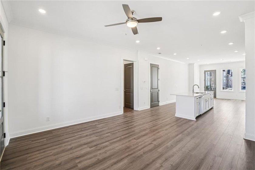 Last opportunities!! ONE-LEVEL LIVING in the heart of Peachtree - photo 11